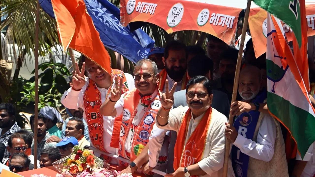 रवींद्र वायकर का मुकाबला उद्धव ठाकरे के नेतृत्व वाली शिवसेना (यूबीटी) के अमोल कीर्तिकर से होगा.