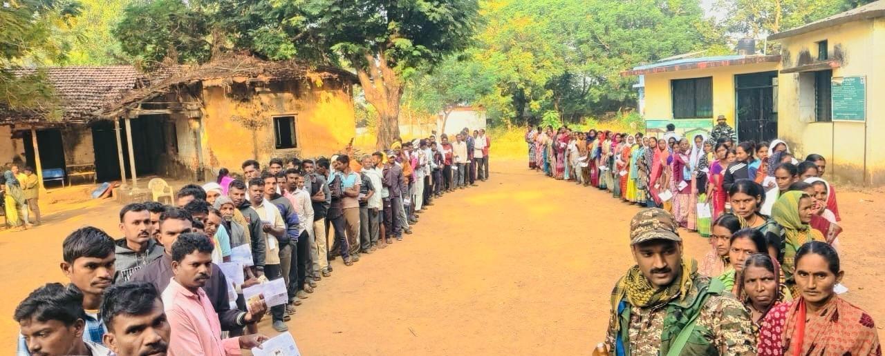 750 किलोमीटर के रोड ओपनिंग अभियान के तहत माओवाद प्रभावित क्षेत्रों की निगरानी और सुरक्षा व्यवस्था सुनिश्चित की गई है.