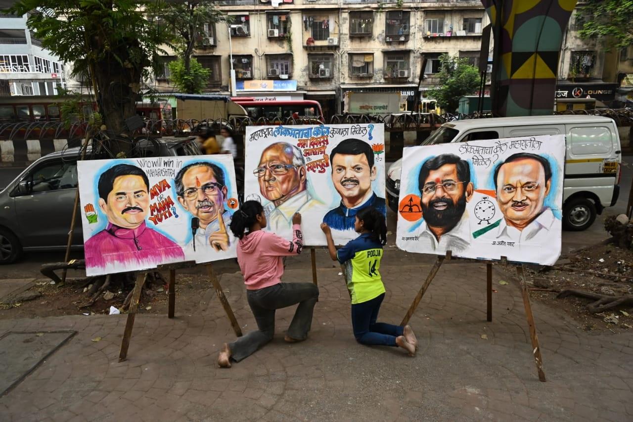 लालबाग के बाजार और चुनावी चर्चाओं के बीच छात्रों की यह कला प्रदर्शनी लोगों के आकर्षण का केंद्र बनी.
