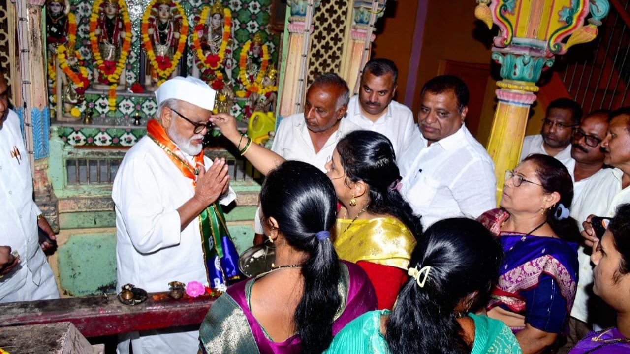 X/Pics, Chhagan Bhujbal