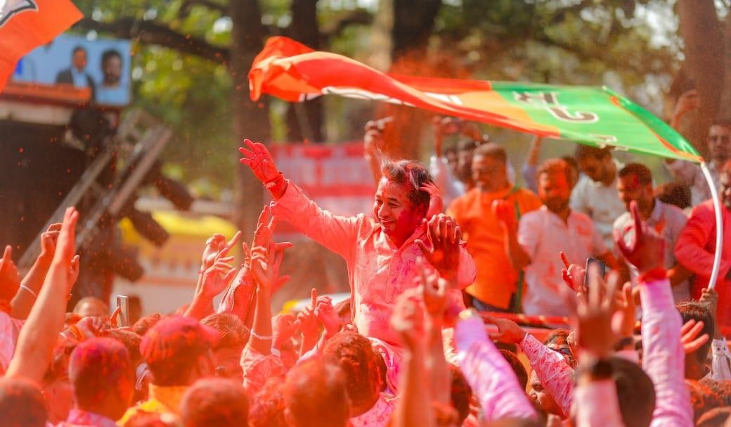 जनता को संबोधित करते हुए उन्होंने कहा, “कणकावली, देवगढ़ और वैभववाड़ी के लोगों ने मुझे तीसरी बार सेवा का मौका देकर अपना विश्वास दिखाया है. 
