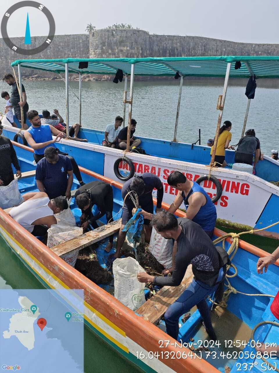 स्टालिन डी ने बताया कि समुद्र तल की सफाई का काम बेहद कठिन और महंगा है. इसके लिए कुशल गोताखोरों और भारी जनशक्ति की जरूरत होती है. पानी के अंदर जालों को निकालने और उन्हें बांधने में काफी समय लगता है. 
