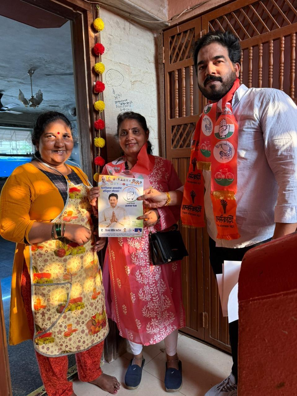 और गठबंधन के समर्थन के कारण उनकी संभावनाएं मजबूत दिखाई दे रही हैं. उनके प्रयास और क्षेत्र में उनकी सक्रियता चुनावी नतीजों पर महत्वपूर्ण प्रभाव डाल सकते हैं.