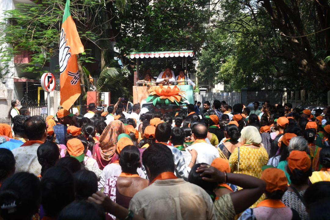 रैली के बाद आशीष शेलार ने खार में अपने कार्यालय पर एक बैठक की. इस बैठक में विधानसभा अध्यक्ष, नगरसेवक, वार्ड अध्यक्ष, वार्ड प्रभारी और अन्य पदाधिकारी शामिल हुए. 