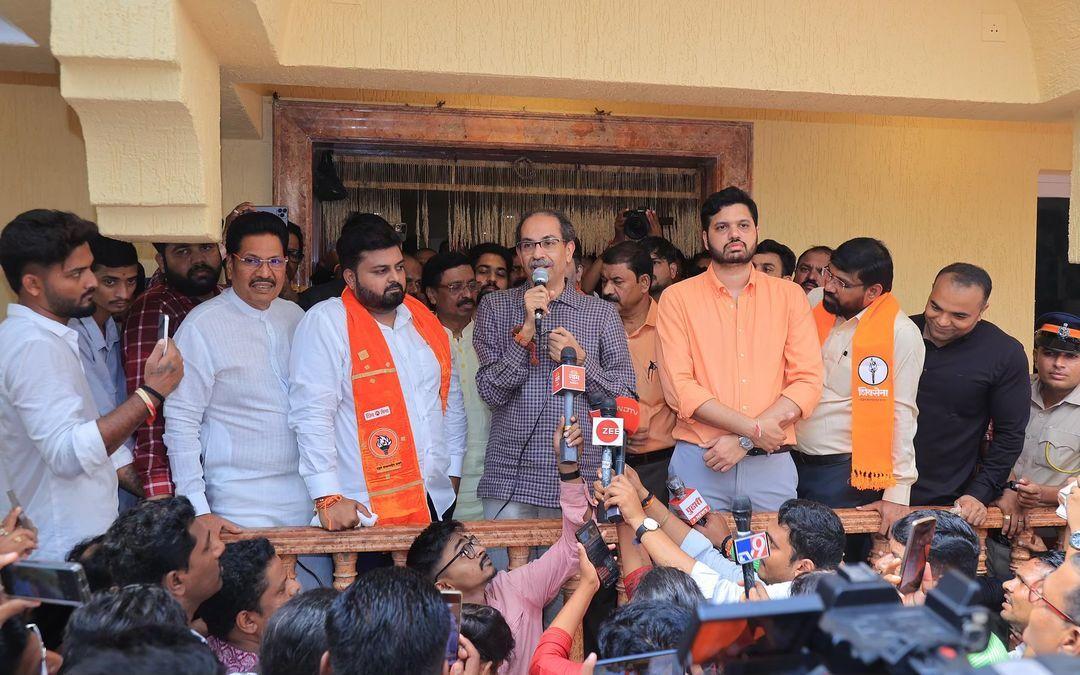 यह घटनाक्रम आगामी विधानसभा चुनावों के लिए शिंदे गुट के लिए एक बड़ी चुनौती के रूप में उभर रहा है.  इसने महाराष्ट्र की राजनीतिक स्थिति में नए समीकरण बना दिए हैं.