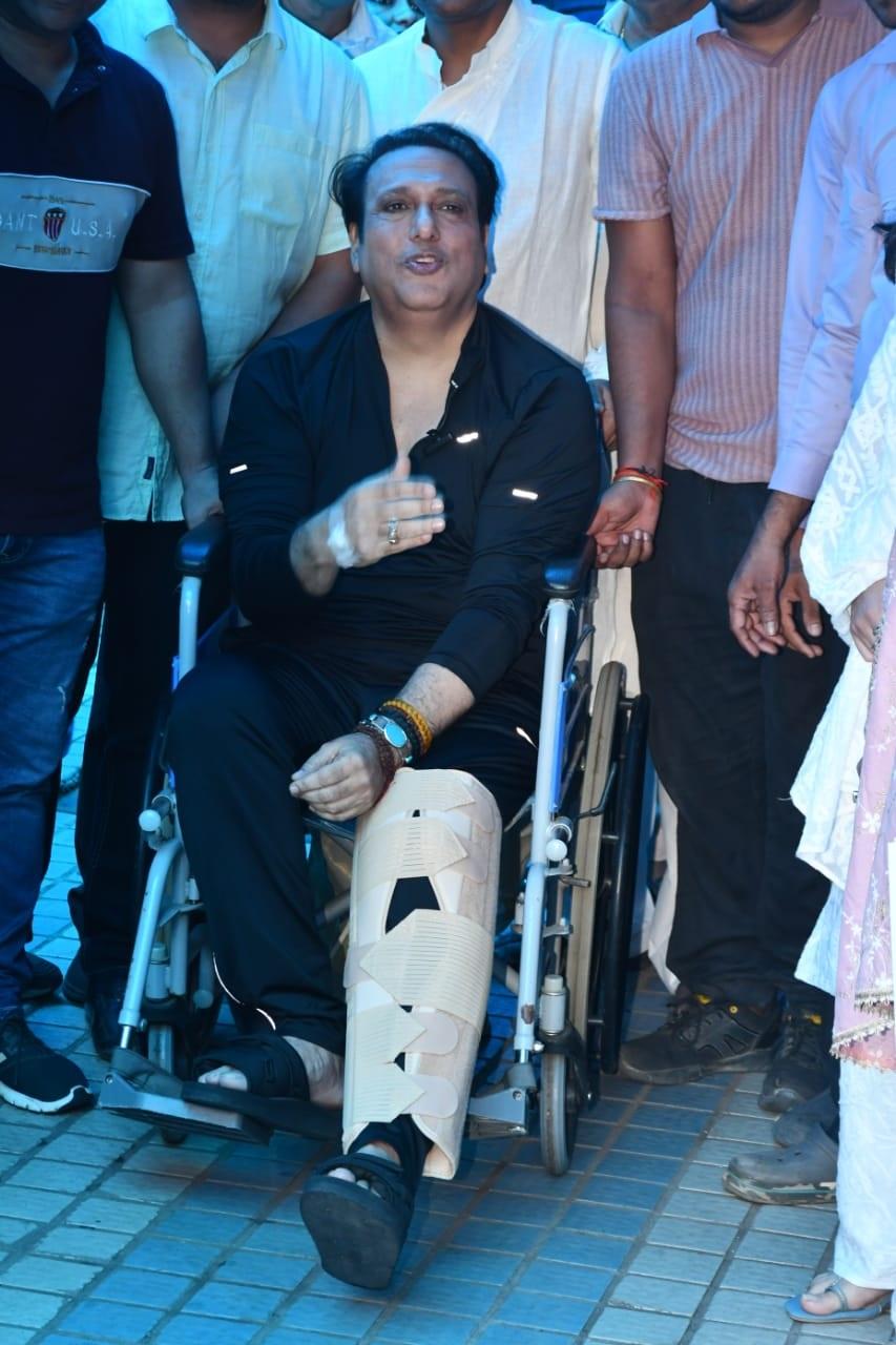 उन्होंने गोविंदा की स्थिति में सुधार की जानकारी देते हुए कहा कि अब वह पूरी तरह ठीक हैं और डॉक्टरों ने उन्हें घर जाने की अनुमति दे दी है.