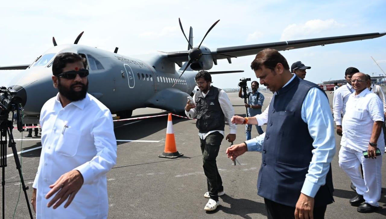 इस समारोह को पहले प्रधानमंत्री नरेंद्र मोदी की उपस्थिति में आयोजित करने की योजना थी, और इसके लिए सिडको ने प्रधानमंत्री कार्यालय से समय भी मांगा था. 