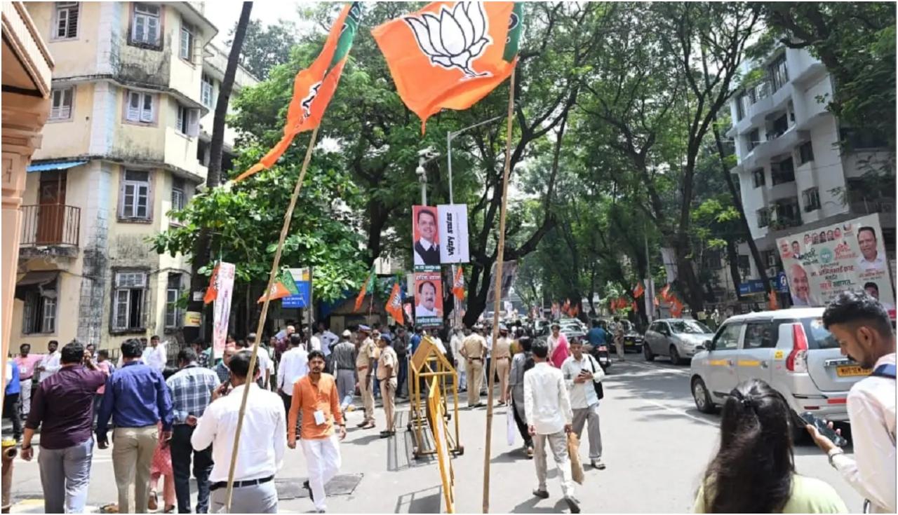 हालांकि 24 सितंबर की रात को हुई बैठक का विवरण ज्ञात नहीं है, सीएम शिंदे ने बाद में कहा कि बैठक सकारात्मक रही और `सब कुछ ठीक चल रहा था.`