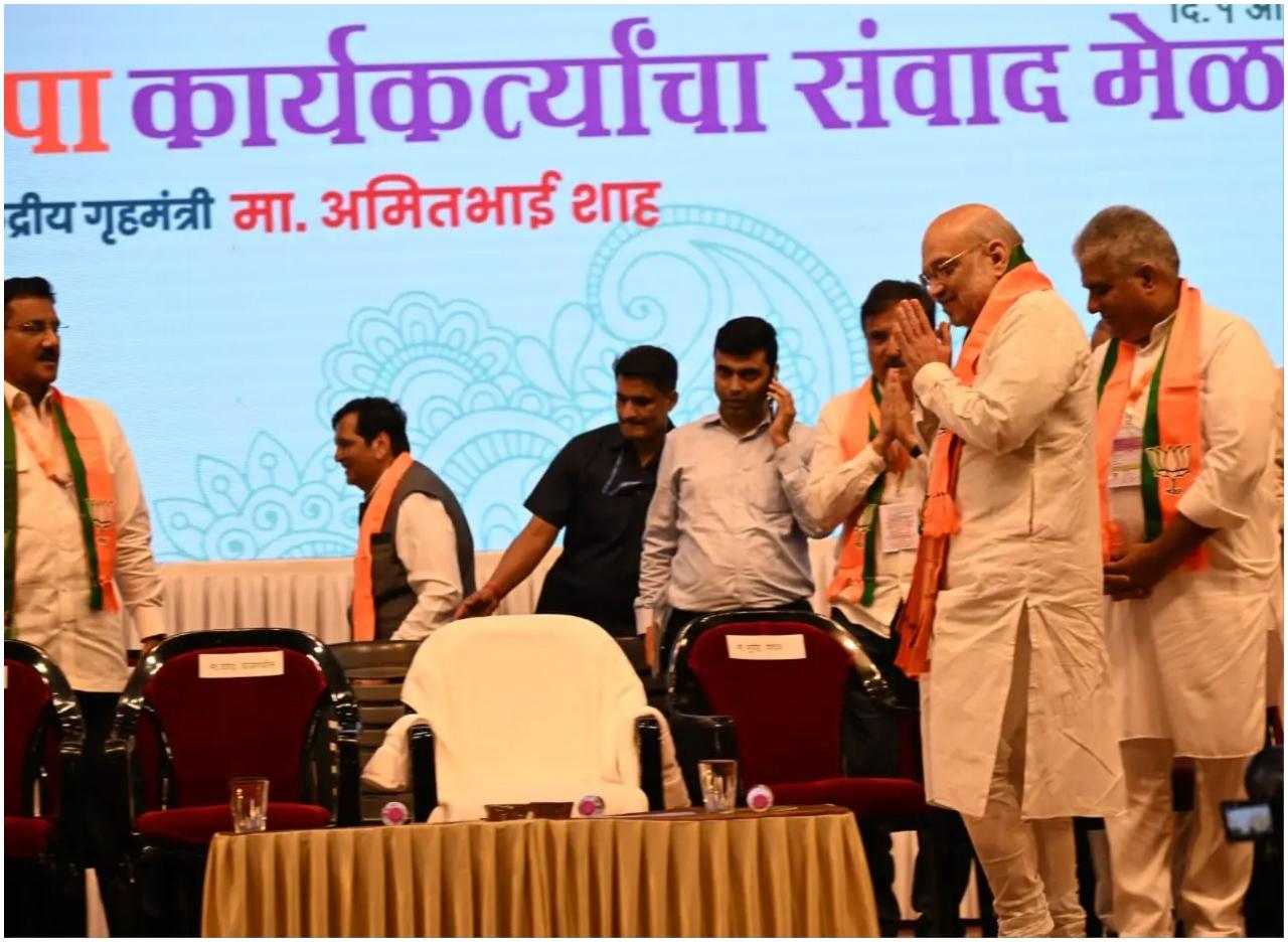 सत्तारूढ़ गठबंधन के सहयोगी दल - शिंदे के नेतृत्व वाली शिवसेना, भाजपा और अजीत पवार के नेतृत्व वाली राकांपा - नवंबर में राज्य विधानसभा चुनाव के लिए सीट बंटवारे पर चर्चा कर रहे हैं.