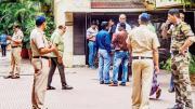 मामले की जांच कर रहे अपराध शाखा के अधिकारियों ने कहा कि उन्हें गड़बड़ी का संदेह है. 