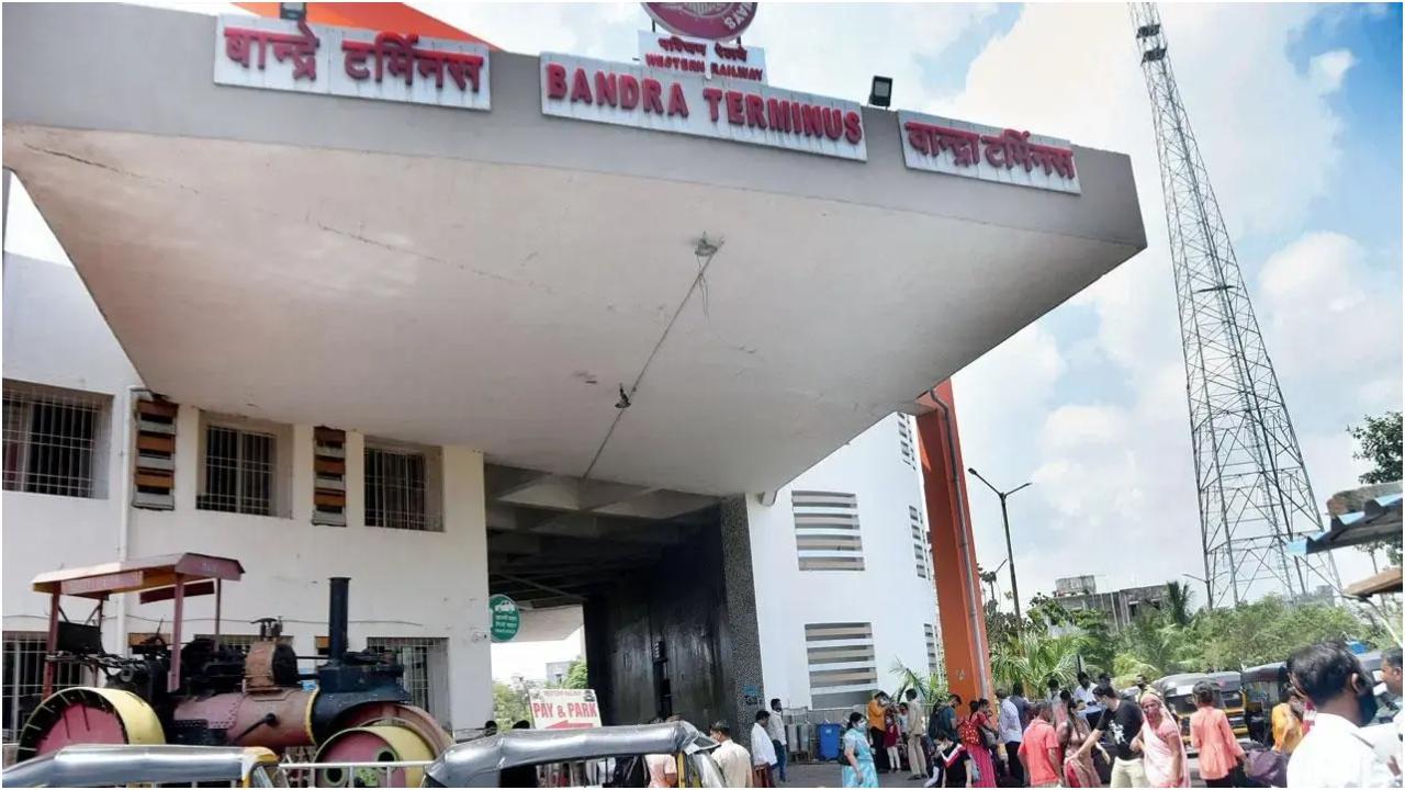 बांद्रा टर्मिनस। फ़ाइल चित्र