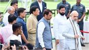 अमित शाह ने देवेंद्र फडणवीस, सीएम शिंदे के साथ गुरुवार को मुंबई में उद्योगपति रतन टाटा को श्रद्धांजलि दी. तस्वीरें/शादाब खान