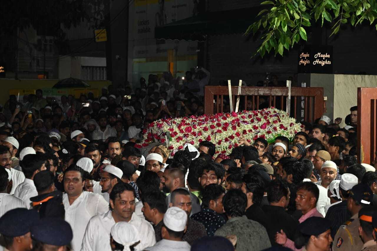 उनकी हत्या ने पूरे राज्य में खलबली मचा दी. सिद्दीकी की हत्या की खबर मिलते ही राजनीतिक और सामाजिक हलकों में शोक की लहर दौड़ गई. 