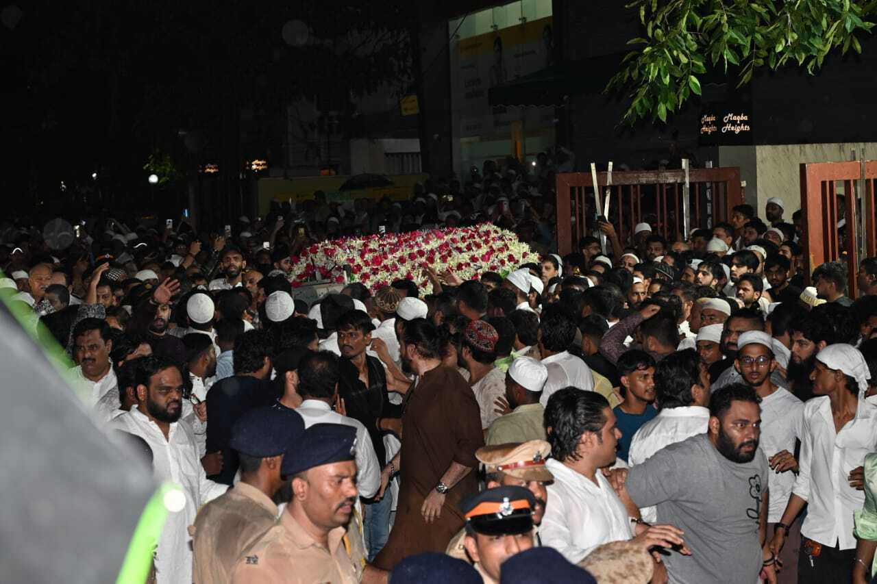 पुलिस इस मामले की जांच कई एंगल से कर रही है, ताकि हत्या के पीछे के कारणों और षड्यंत्र का खुलासा हो सके.