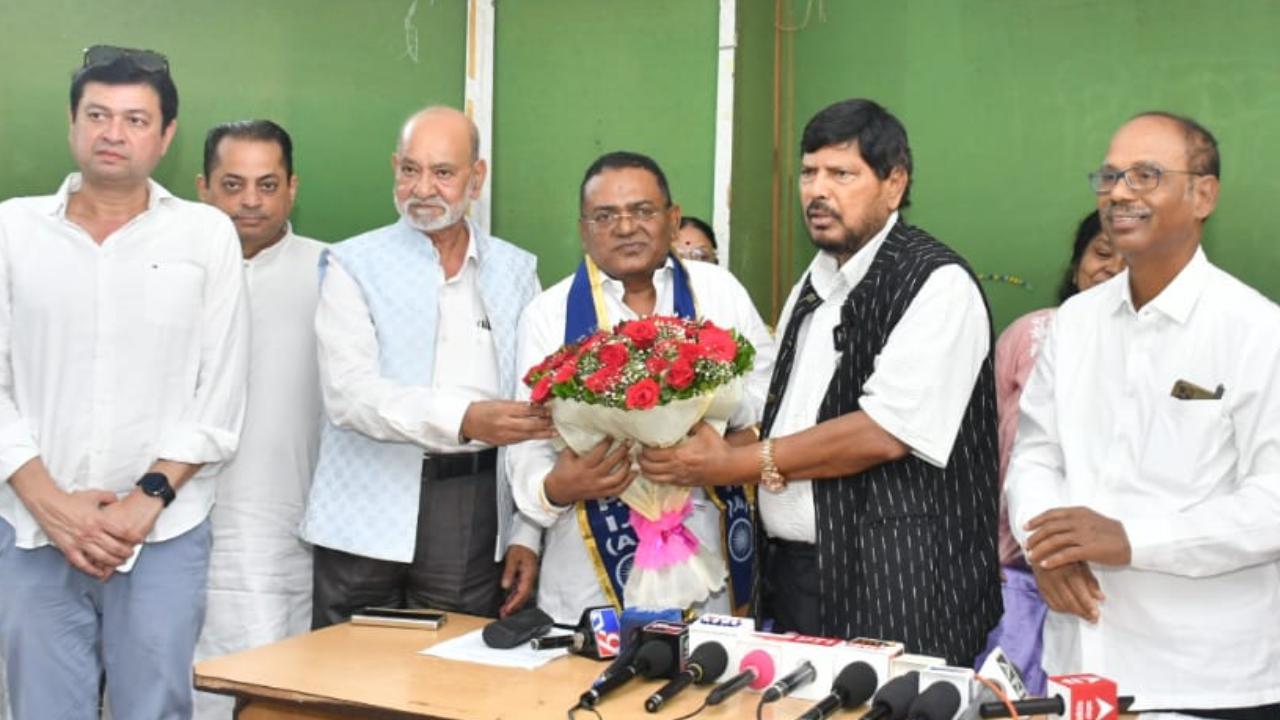X/Pics, Ramdas Athawale