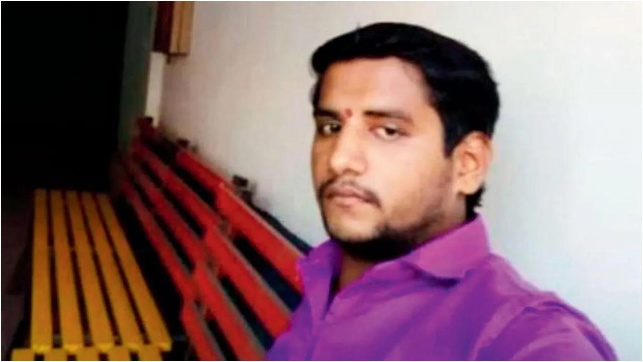 आरोपी अक्षय शिंदे को 21 अगस्त को गिरफ्तार किया गया था.
