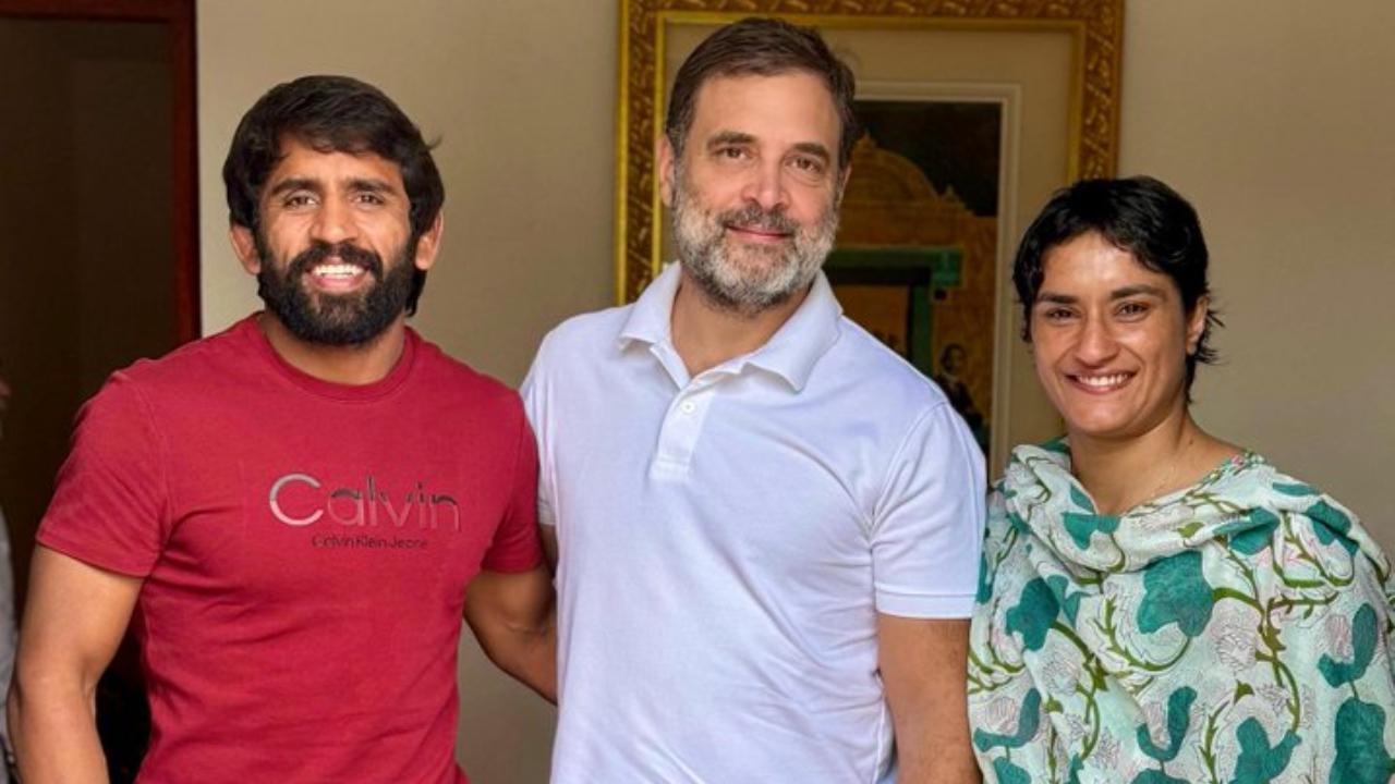 हरियाणा राज्य में खेल और खिलाड़ियों की लोकप्रियता को देखते हुए, विनेश फोगाट और बजरंग पुनिया का चुनाव में उतरना कांग्रेस के लिए एक महत्वपूर्ण कदम हो सकता है. 