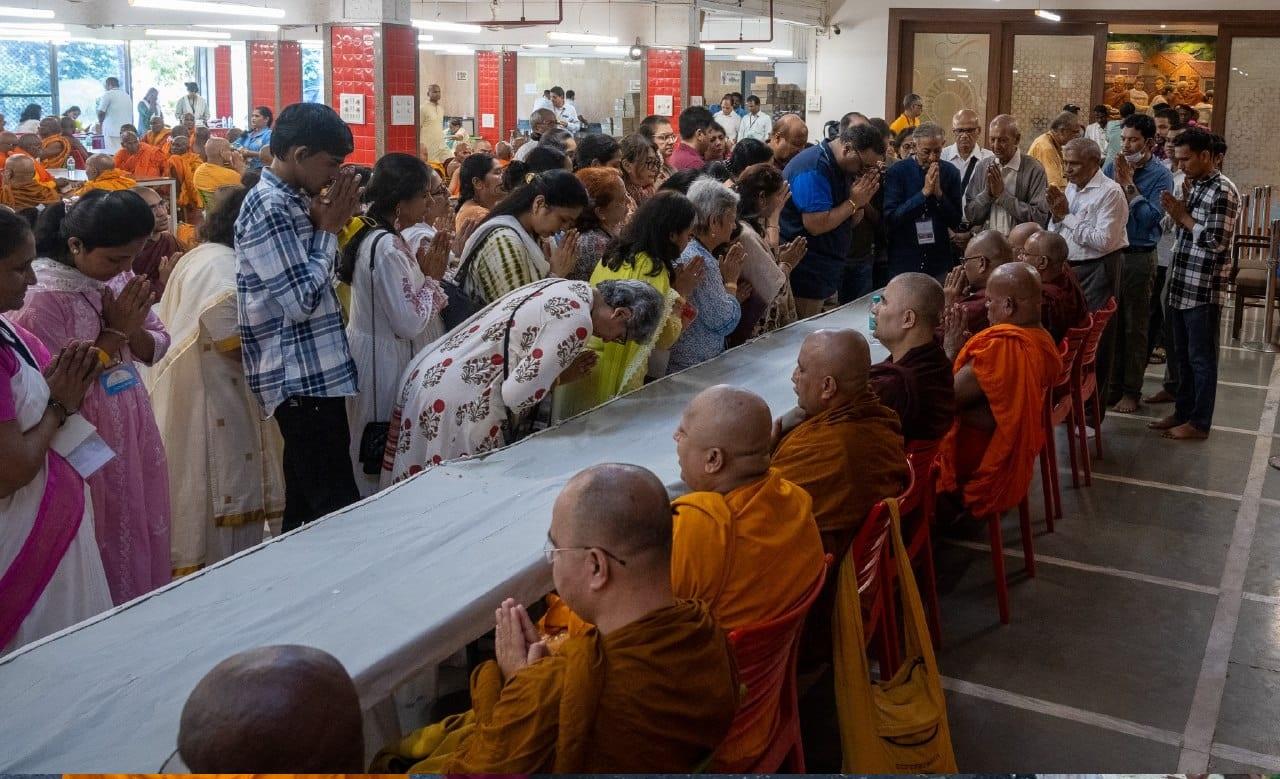 उनके मार्गदर्शन में, आज दुनिया भर में 245 से अधिक विपश्यना केंद्र स्थापित हो चुके हैं, जहाँ 58 विभिन्न भाषाओं में विपश्यना सिखाई जाती है.
