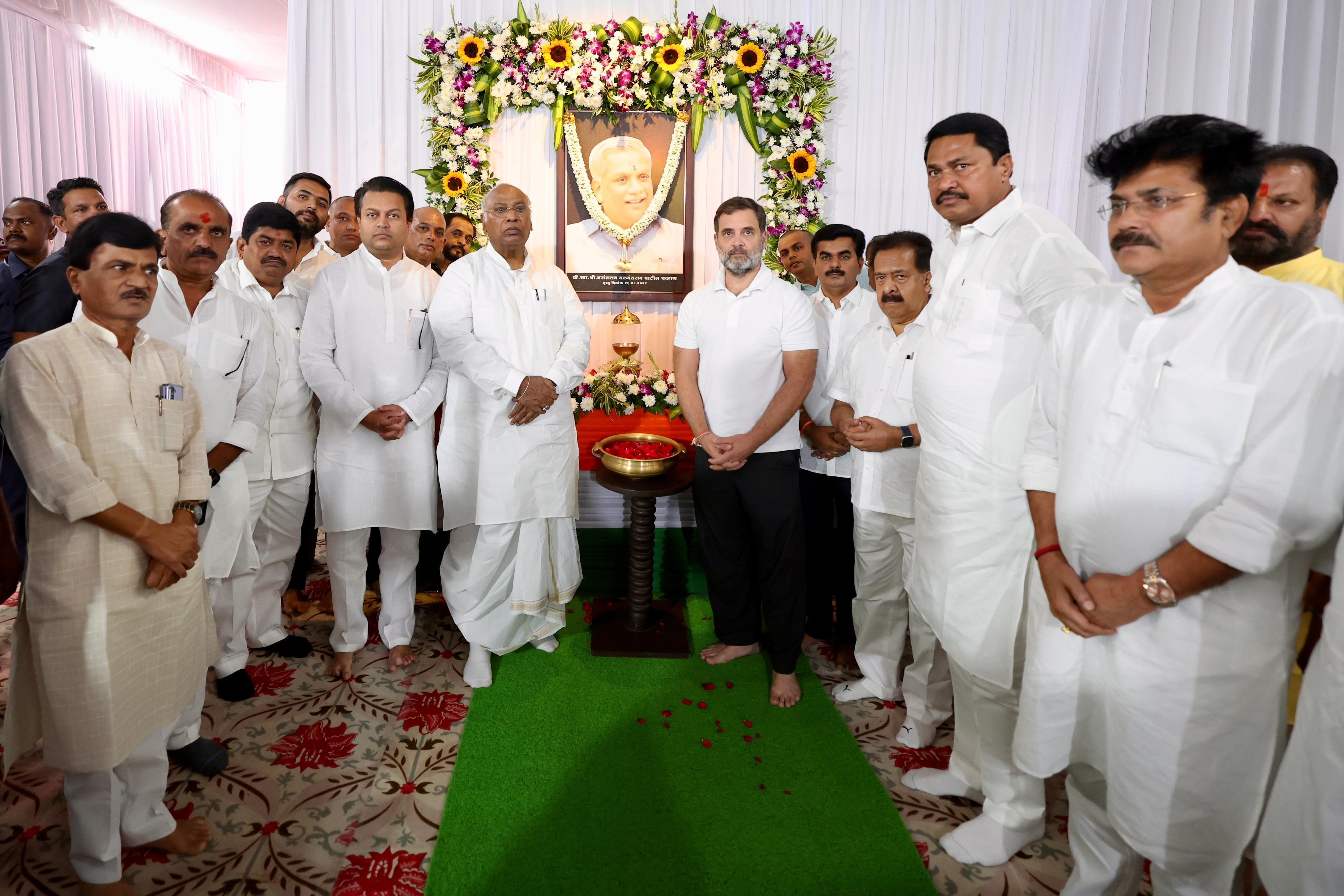 इस दौरे की अहमियत इसलिए भी बढ़ जाती है क्योंकि महाराष्ट्र कांग्रेस के लिए यह समय चुनावी दृष्टिकोण से काफी महत्वपूर्ण है. 