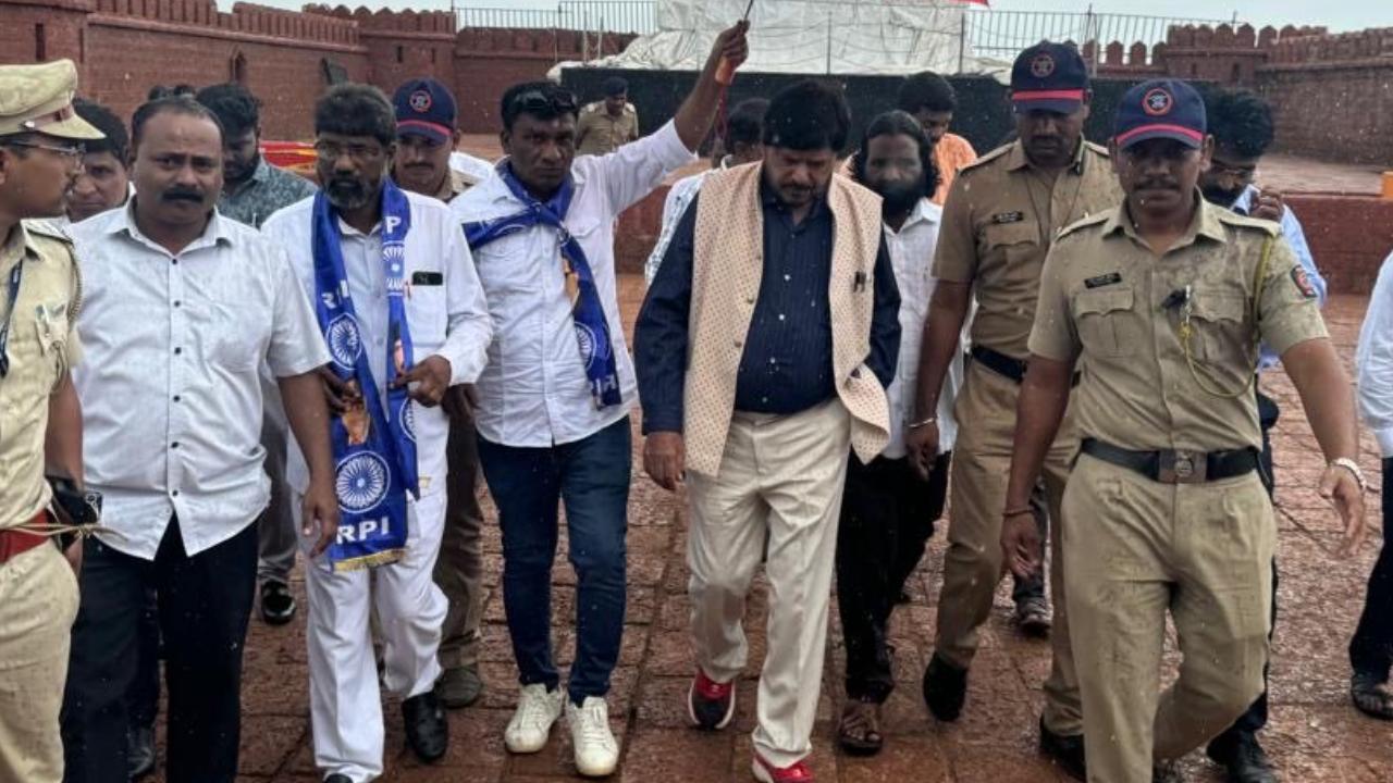 X/Pics, Ramdas Athawale