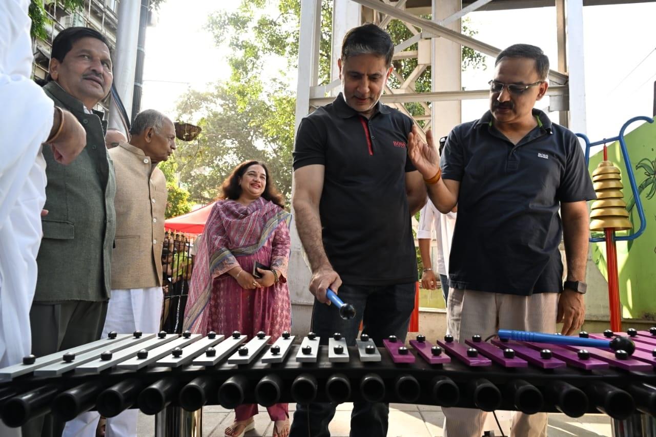 इसका उद्देश्य लोगों को एक साथ लाना और उन्हें अपनी संस्कृति और शहर के इतिहास से जोड़ना है.