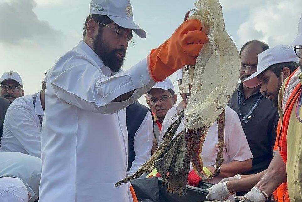 उन्होंने कहा कि यह स्वच्छता अभियान केवल सफाई तक सीमित नहीं है, बल्कि यह नागरिकों के व्यवहार में स्थायी बदलाव लाने का प्रयास है. 