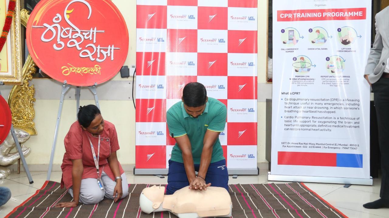 वॉकहार्ट हॉस्पिटल गणेश मंडलों के साथ इस महत्वपूर्ण सहयोग को लेकर उत्साहित है.