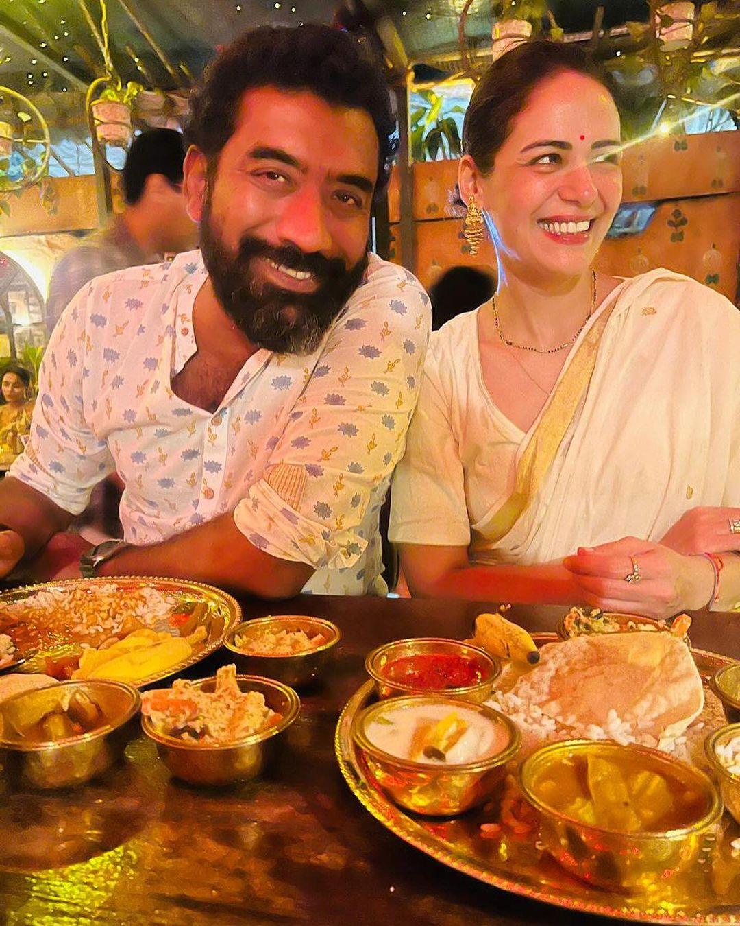 वहीं वजह है कि मोना सिंह अपने पति श्याम गोपालन संग ओणम फेस्टिवल सेलिब्रेट करती दिखाई दी. 