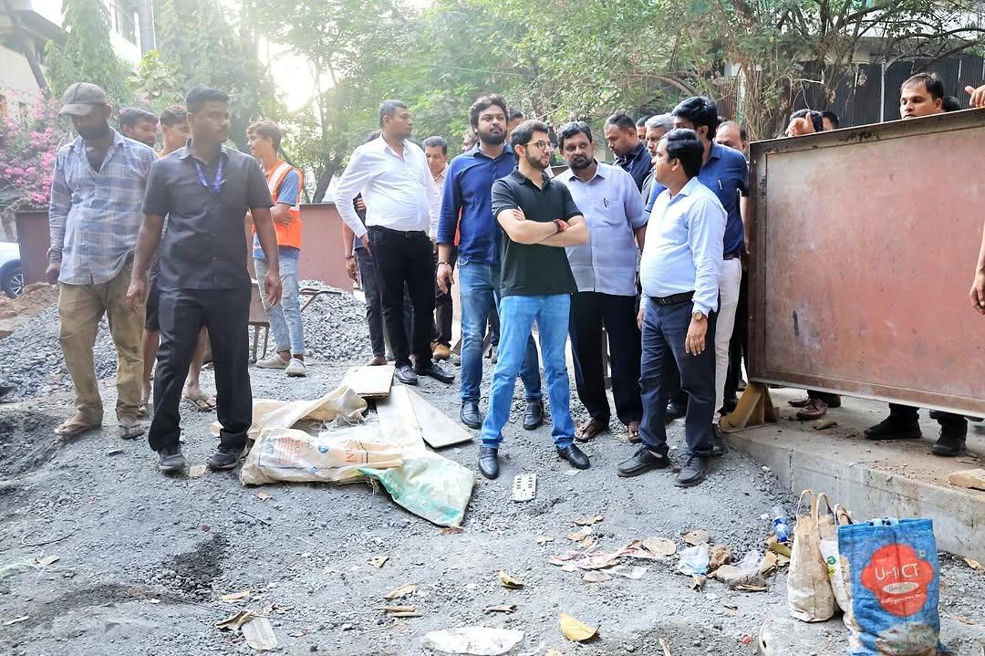 नागरिकों को हो रही असुविधा को देखते हुए मैं बीएमसी से अनुरोध करता हूं कि कार्यों को जल्द से जल्द पूरा कर शहरवासियों को राहत दी जाए.”
