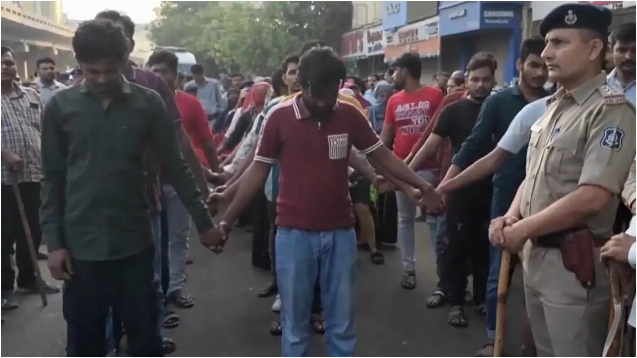 वायरल वीडियो का स्क्रीनशॉट (छवि: सोशल मीडिया)