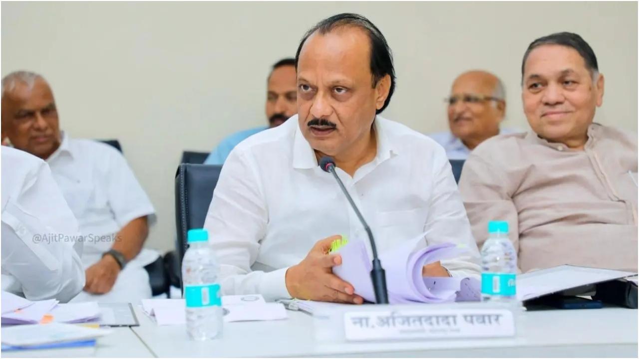 Iजारी रहेगी लड़की बहिन योजना, अजित पवार ने किया ऐलान