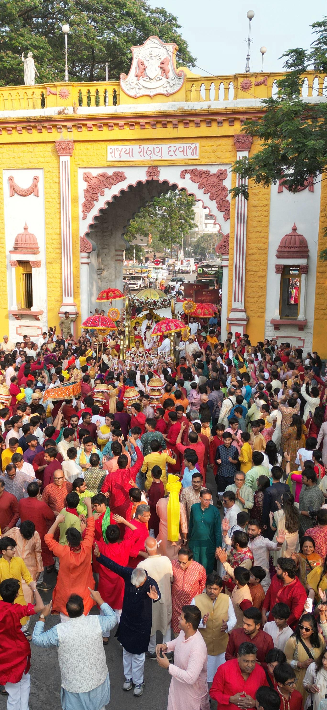 फिर विभिन्न कार्यक्रम जैसे सामाजिक नाटक, `धरमपुर गॉट टैलेंट` प्रतियोगिता, पुरुष और महिला क्रिकेट टूर्नामेंट, अंतर-ग्राम खेल प्रतियोगिताएं, महिलाओं के लिए प्रतियोगिताएं, बच्चों के लिए आनंद मेला, महिला दिवस समारोह, वलसाड जिले के कई स्कूलों में 6 वीं से 8 वीं कक्षा के छात्रों के लिए श्रीमद राजचंद्रजी के जीवन पर आधारित प्रश्नोत्तरी, श्रीमद राजचंद्रजी की जीवनी बताने वाली राज कथा, आंगनबाड़ियों का नवीनीकरण और वहां के बच्चों के लिए मनोरंजन और उपहार, विभिन्न शिक्षा, स्वास्थ्य और पशुधन. धरमपुर और उसके आसपास के अंदरूनी गांवों में सेवा कार्यक्रम आयोजित किए गए. इन कार्यक्रमों में बड़ी संख्या में युवा और बुजुर्ग लोग शामिल हुए और खूब मौज-मस्ती की. साथ ही उन्हें अपनी प्रतिभा दिखाने का मौका भी मिला. विजेताओं को पुरस्कार एवं पुरस्कार प्रदान किये गये. इस शुभ अवसर पर कई विद्यार्थियों को उच्च शिक्षा के लिए छात्रवृत्तियाँ प्रदान की गईं.