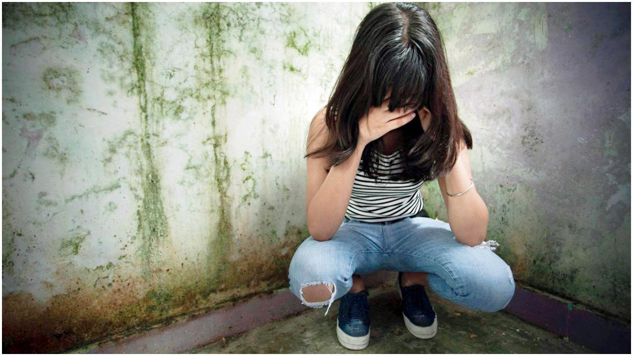 IMumbai: माहिम दरगाह के पास 2 नाबालिग लड़कियों के साथ बलात्कार