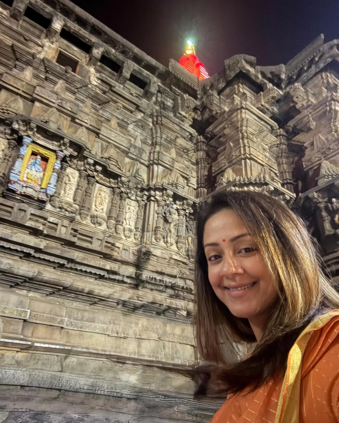 ज्योतिका की सोशल मीडिया पर यह पोस्ट उनके फैंस के लिए एक दिलचस्प और प्रेरणादायक संदेश लेकर आई है, 