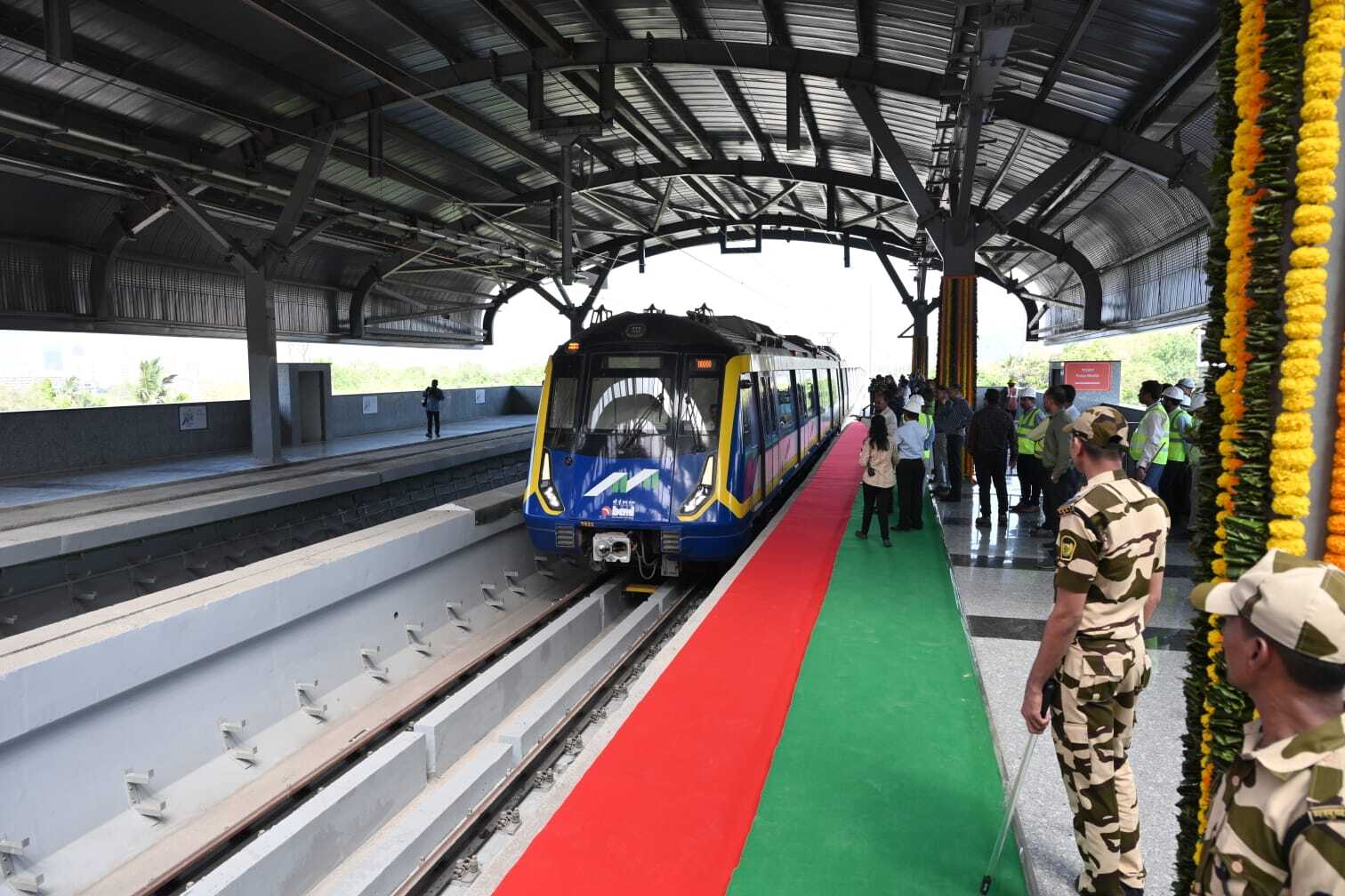 सामग्री और तकनीकी दृष्टिकोण से, यह मुंबई मेट्रो परियोजना शहर के विकास में एक मील का पत्थर साबित हो सकती है. 