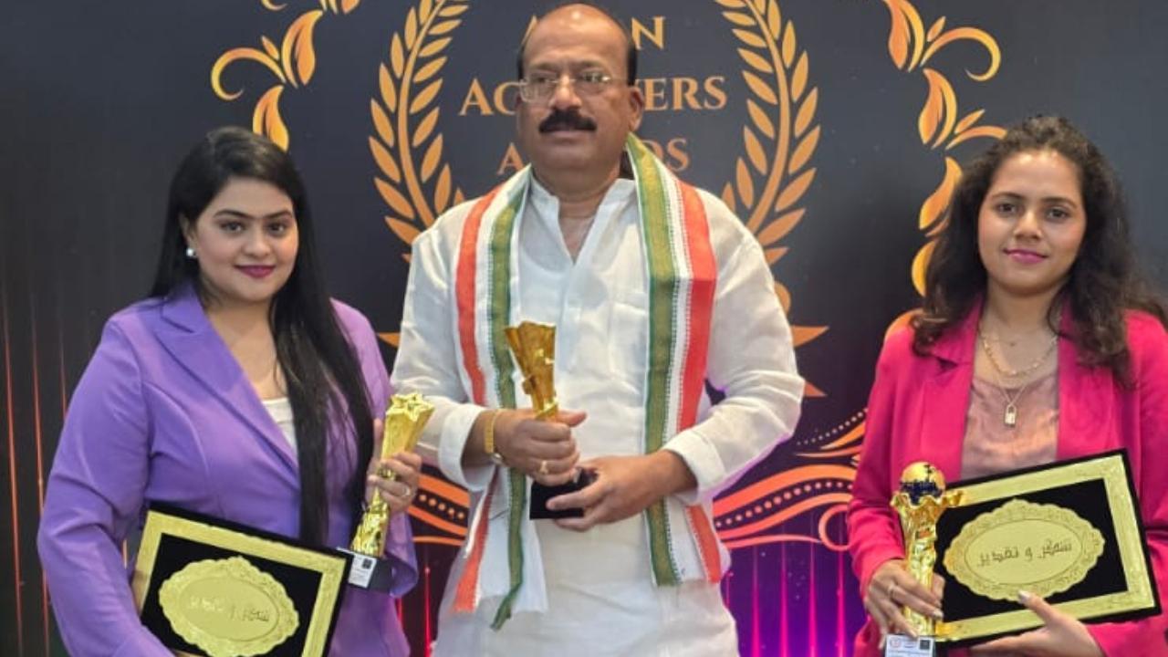 पुरस्कार समारोह एक खास मौके पर हुआ, जिसमें मलेशिया के मशहूर अभिनेता और तमिल बिग बॉस के विजेता मुगेन राव, मलेशियाई शाही परिवार के सदस्य और दुबई के प्रतिष्ठित समाजसेवी जोगा सिंह भी उपस्थित थे.