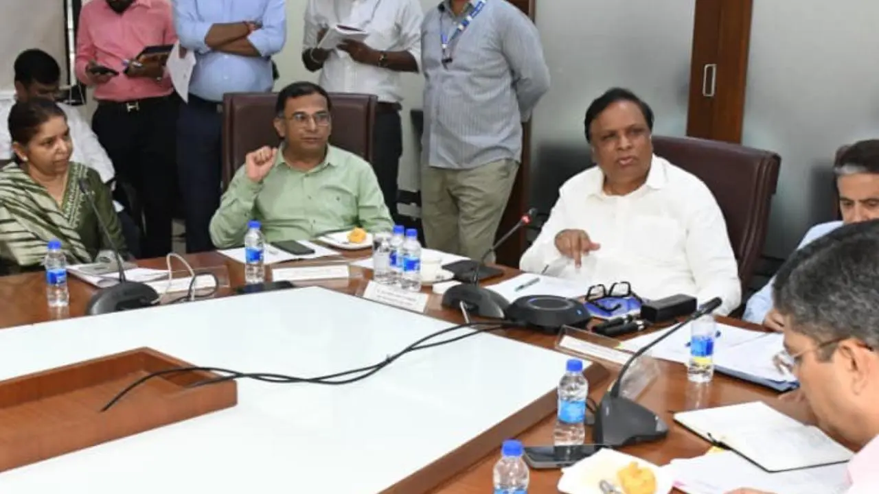 Iगणेशोत्सव को मिला `राज्य महोत्सव` का दर्जा, आशिष शेलार ने किया बड़ा ऐलान