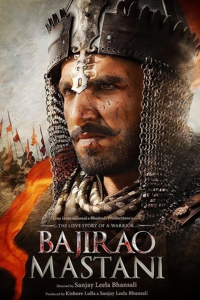 पेशवा बाजीराव - बाजीराव मस्तानी
एक बहादुर मराठा योद्धा, पेशवा बाजीराव का किरदार निभाना रणवीर के बेहतरीन अभिनयों में से एक था. मराठी बोली और शारीरिक बदलाव से लेकर उनके हाव-भाव तक, रणवीर ने हर पहलू में अपनी प्रतिभा का लोहा मनवाया. जिस तरह से उन्होंने इस किरदार को निभाया, उससे साबित हो गया कि कोई और इसे इससे बेहतर नहीं कर सकता था.