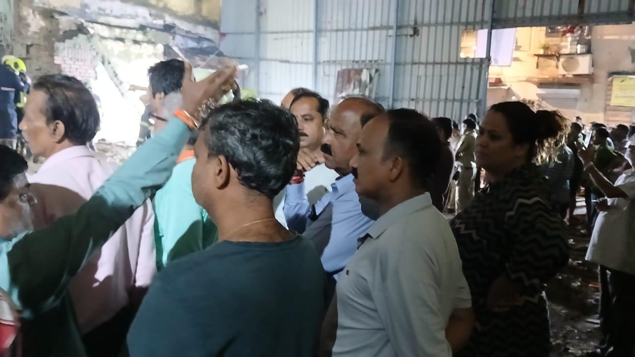 हालांकि, राहत की बात यह है कि इस हादसे में किसी तरह की जनहानि नहीं हुई. लेकिन निवासियों ने प्रशासन से अपील की है कि जल्द से जल्द उनके लिए स्थायी और सुरक्षित पुनर्विकास की योजना पर काम शुरू किया जाए, ताकि भविष्य में ऐसी घटनाएँ दोबारा न हों.