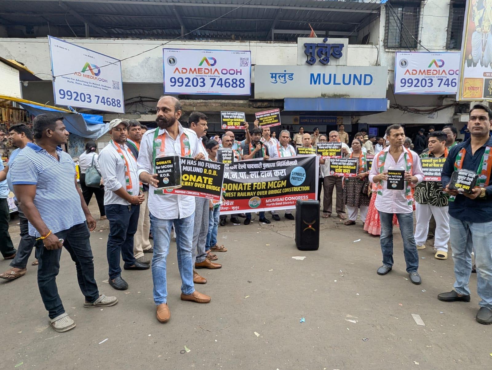 प्रशासन पर सीधा हमला: प्रदर्शनकारियों ने बीएमसी और राज्य सरकार की निष्क्रियता को जिम्मेदार ठहराते हुए कहा कि बजट की मंज़ूरी न होना, फाइलों में अटकी योजनाएं और राजनीतिक उदासीनता के चलते यह परियोजना अधर में लटकी है. 