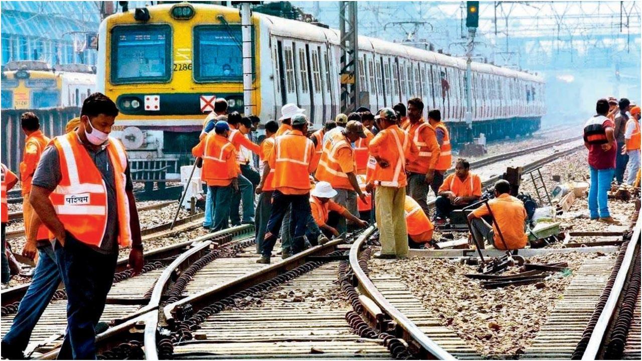 मध्य रेलवे ने 9 अगस्त को रखरखाव कार्य के लिए मेगा ब्लॉक भी रखा था, जिससे रक्षा बंधन पर यात्रियों को असुविधा हुई. फ़ाइल तस्वीर