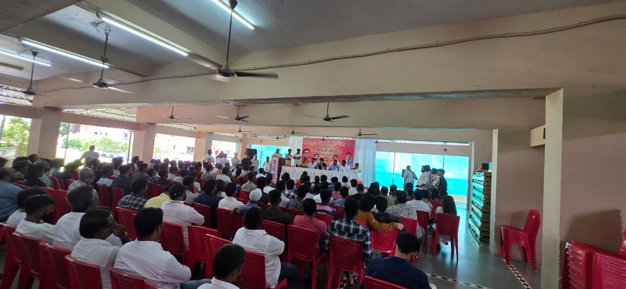 इसी तरह, वसई-विरार शहर अध्यक्ष प्रवीण भोईर ने भी अपने भाषण में पार्टी की ताकत दिखाने का संकल्प लिया. 