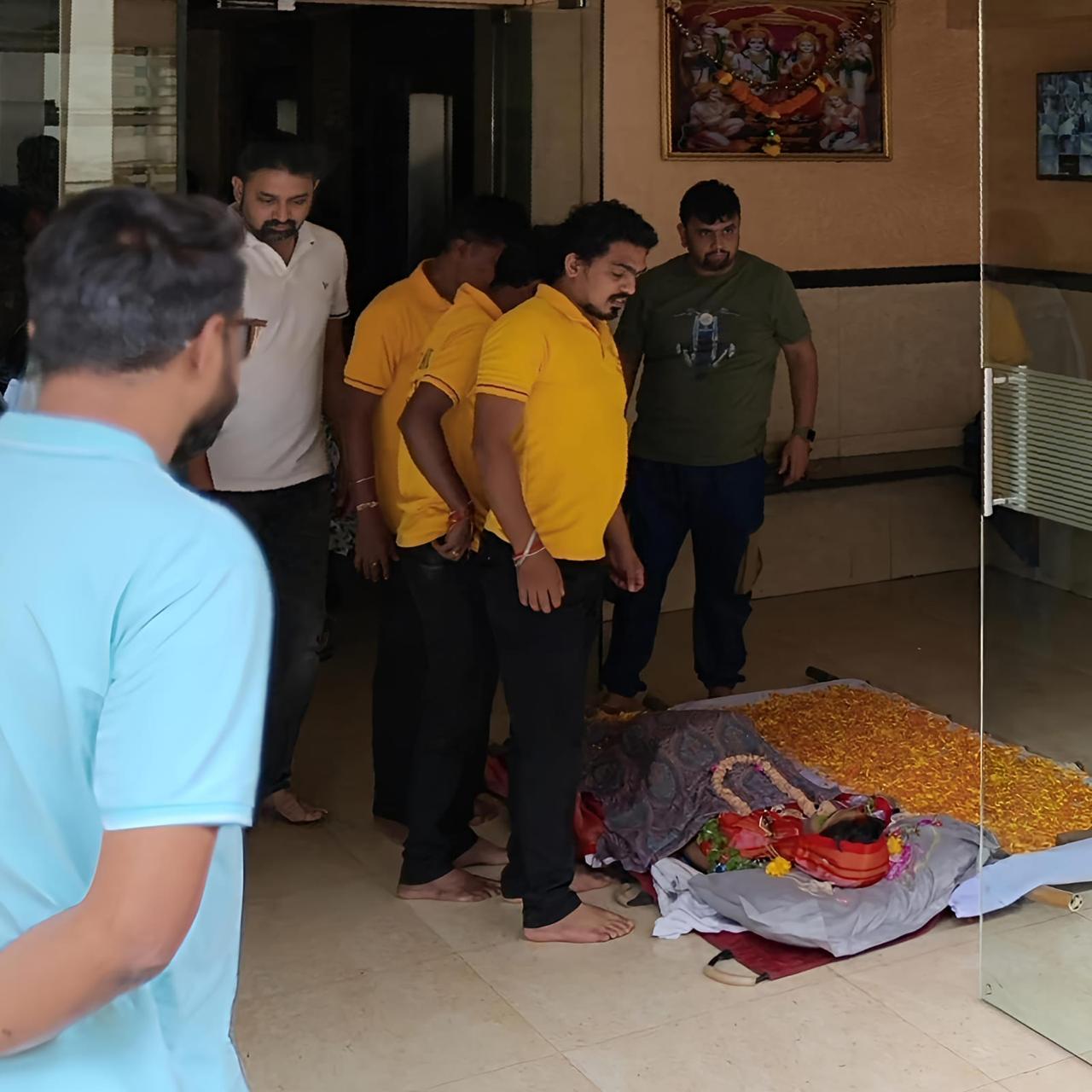 कैंसर से लंबी जंग हारकर प्रिया का दुनिया से जाना इंडस्ट्री के लिए एक बड़ी क्षति है. उनके निधन से उनके चाहने वालों और सहकर्मियों के बीच गहरा शोक व्याप्त है. निस्संदेह, वह अपने काम और व्यक्तित्व के कारण हमेशा याद की जाएंगी.