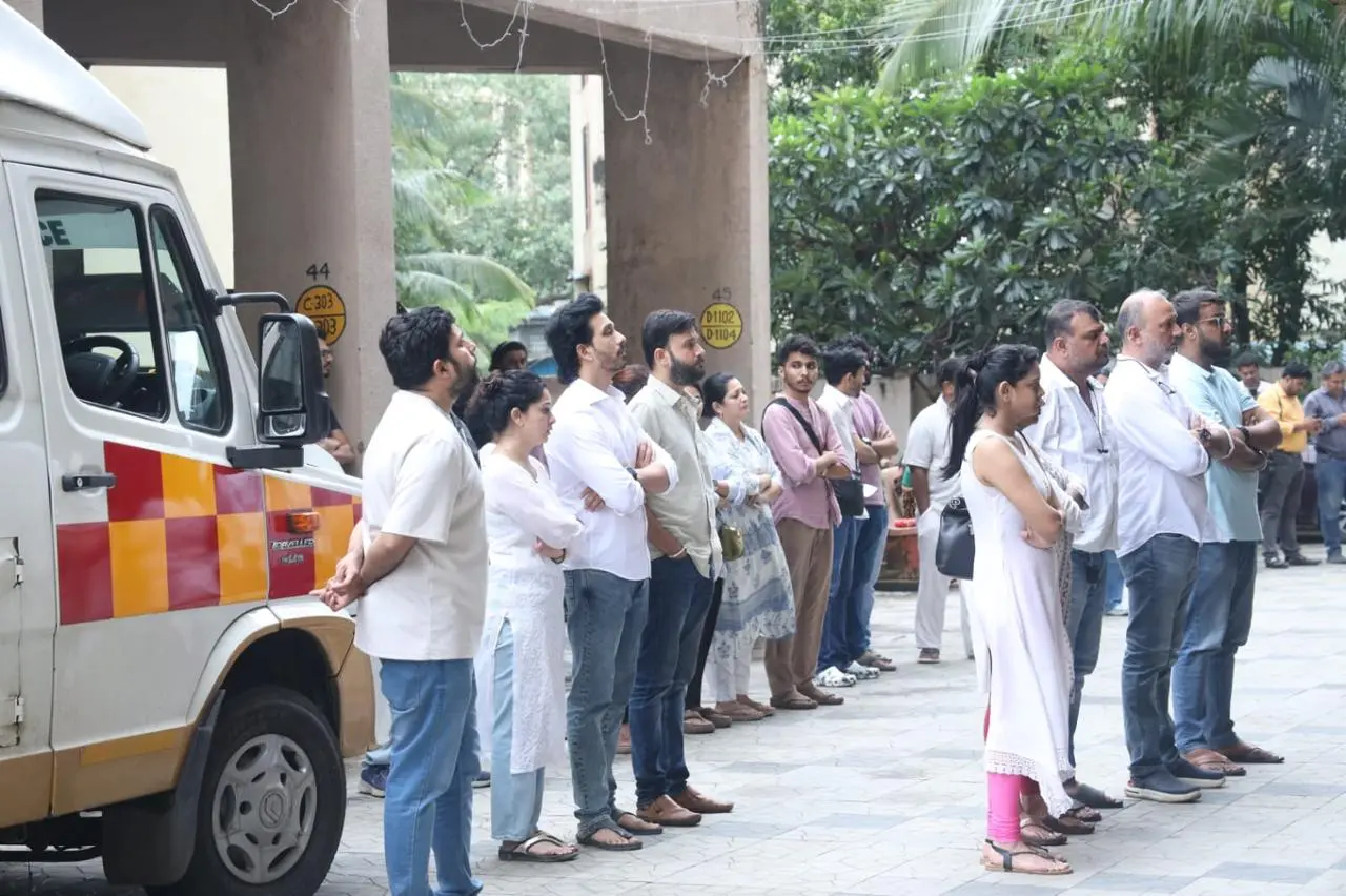 अदाकारा के को-एक्टर ने भावुक होकर कहा कि प्रिया हमेशा अपने हंसमुख स्वभाव और दमदार अभिनय के लिए याद की जाएंगी.