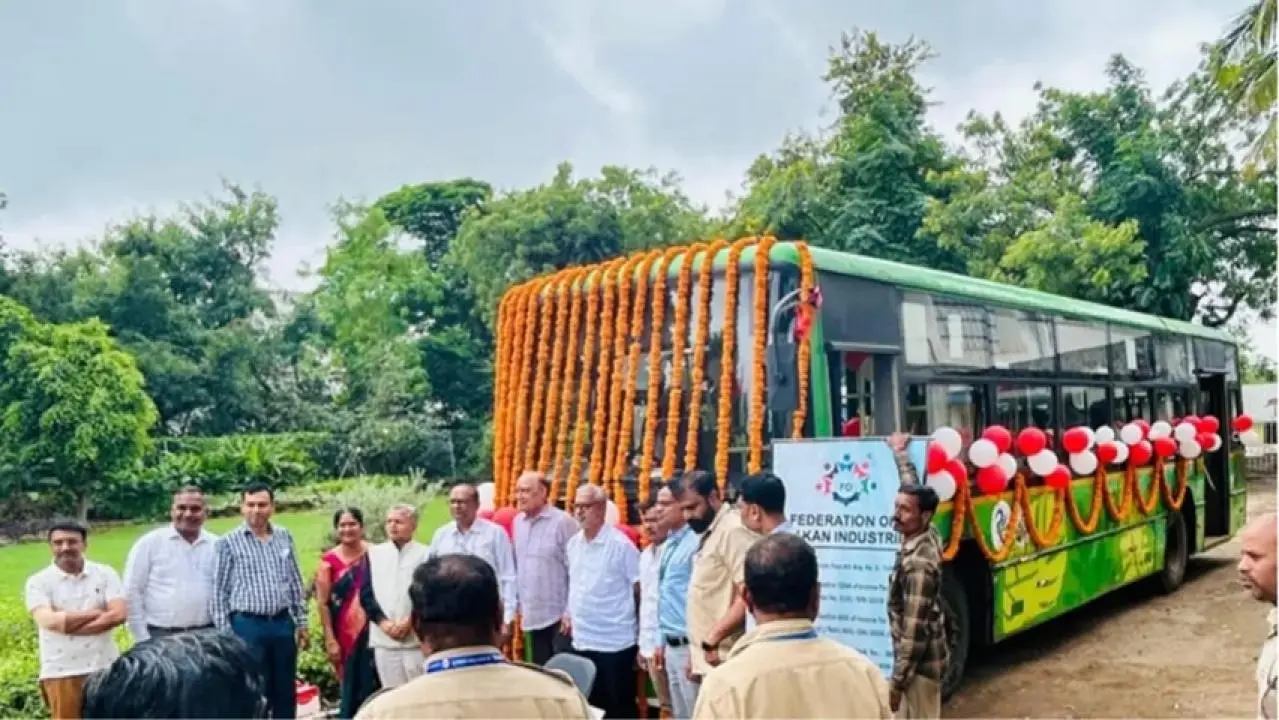 एनटीबी इंटरनेशनल लिमिटेड के पास नई बस सेवा का उद्घाटन कमल कचोलिया ने किया.