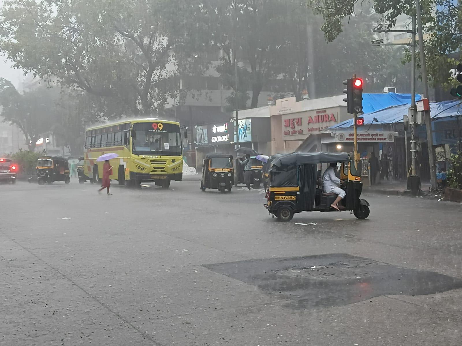 ऐसे में अंधेरी सहित कई इलाकों में जलभराव की समस्या और बढ़ने की आशंका है.