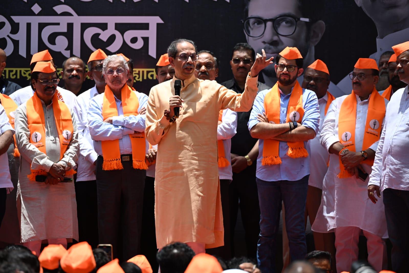 उन्होंने आरोप लगाया कि राज्य की सत्ता “जनसेवा” के लिए नहीं, बल्कि “पैसा कमाने और सत्ता का मज़ा लेने” के लिए चल रही है. 