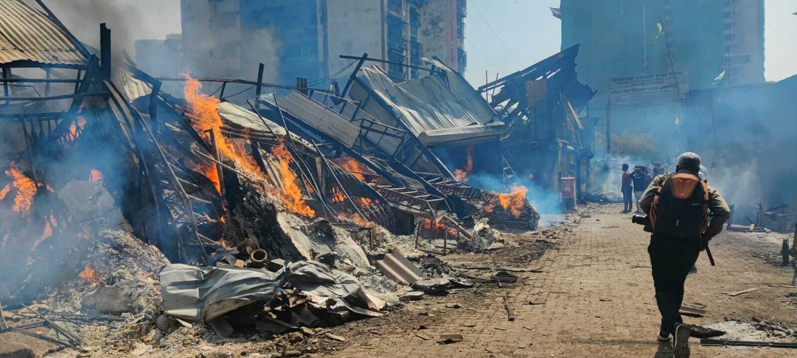प्रशासन और फायर ब्रिगेड लगातार सतर्कता बरत रहे हैं, लेकिन इस तरह की घटनाएं शहर की सुरक्षा व्यवस्था और अग्नि सुरक्षा नियमों पर सवाल खड़े कर रही हैं.