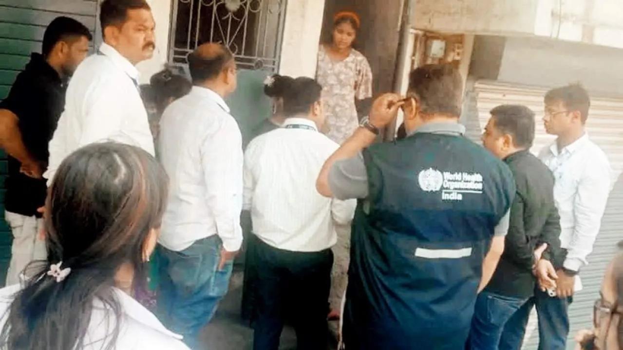 पुणे के स्वास्थ्य अधिकारियों के साथ डब्ल्यूएचओ अधिकारी