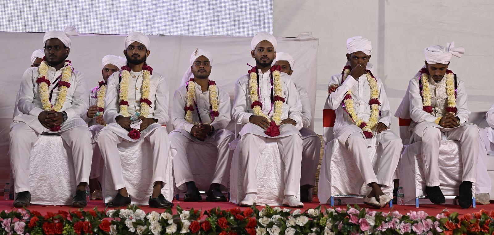 इस वर्ष के आयोजन में शामिल हुए परिवारों ने कार्यक्रम की सराहना करते हुए कहा कि यह न केवल आर्थिक मदद प्रदान करता है, बल्कि समाज में सामूहिक विवाह की संस्कृति को बढ़ावा देता है, जिससे दिखावे और अनावश्यक खर्च से बचा जा सकता है.